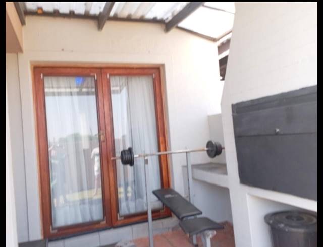 2 BEDROOM DUPLEX TO LET IN NOORDRAND